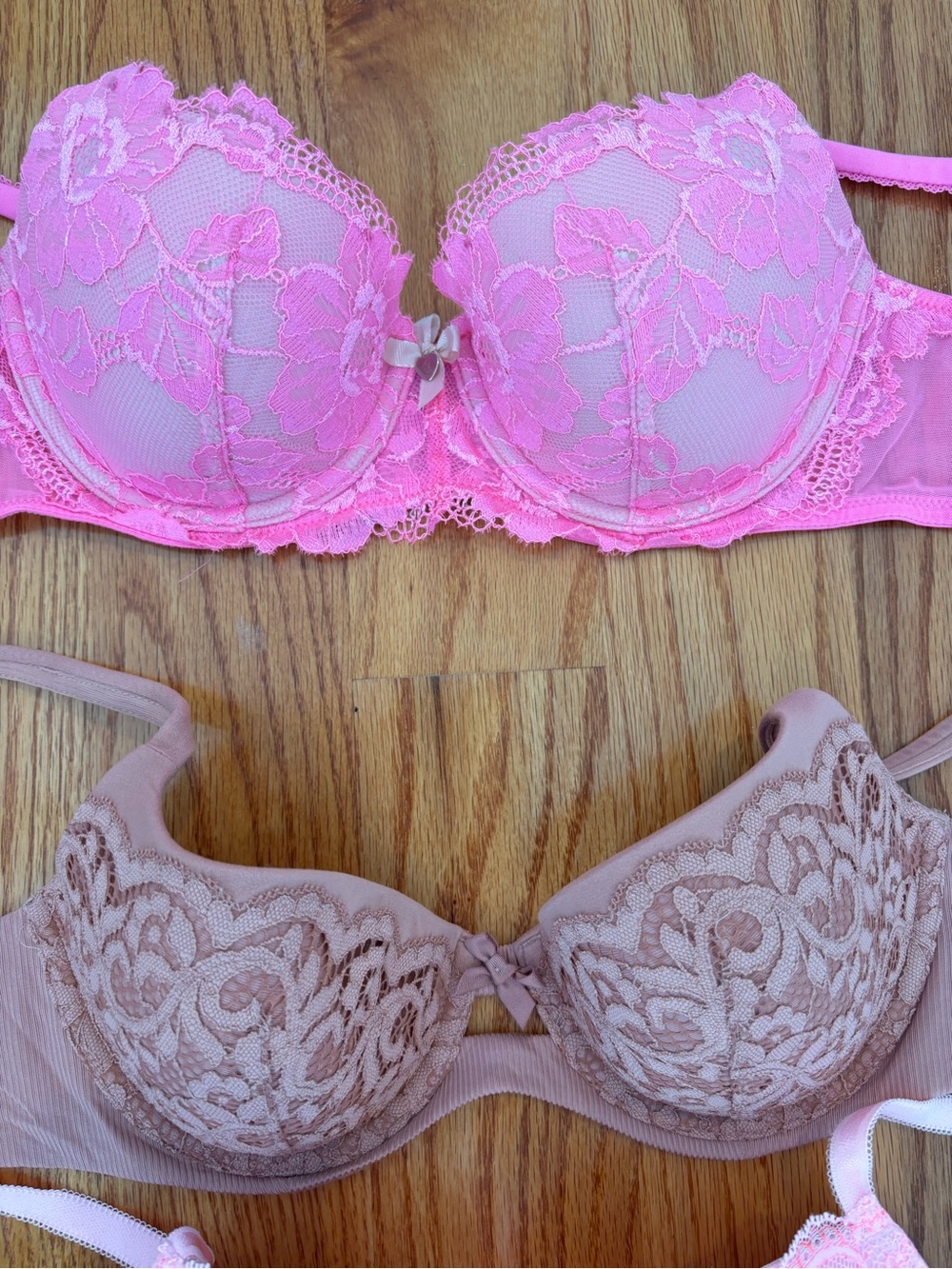 Victoria’s Secret Bras Size 34C Lot of Six New or Gently Used Condition - Picture 4 of 4